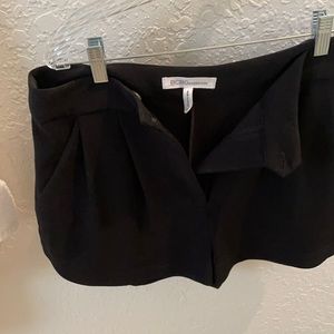 BCBGeneration dress shorts size 10 with pockets